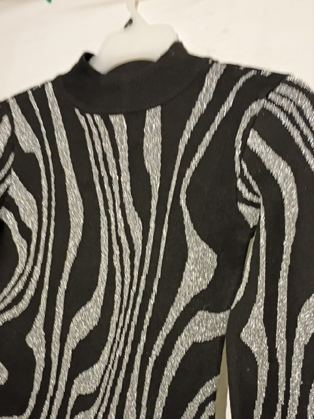 Metallic Bodycon Turtleneck Sweater Dress, Black, Silver, Derek Heart, 6 NWOT - Picture 2 of 12